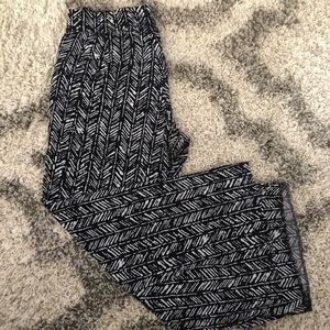 14/16 black and white Lane Bryant wide leg pants